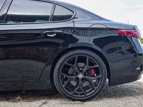 Used 2020 Alfa Romeo Giulia w/ Quick Order Package 22K Sport image 5