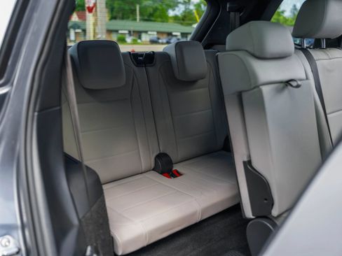 Used 2019 Volkswagen Tiguan S AWD/4WD image 33