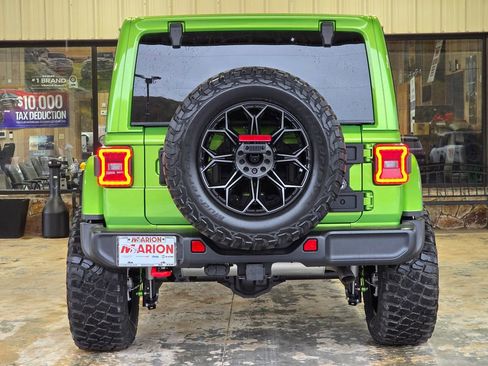 New 2025 Jeep Wrangler Unlimited Rubicon w/ Technology Group image 18