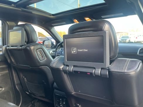 Used 2014 Jeep Grand Cherokee Overland w/ Advanced Technology Group AWD/4WD image 24