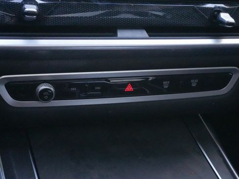 Certified 2023 BMW X7 xDrive40i w/ Climate Comfort Package image 24