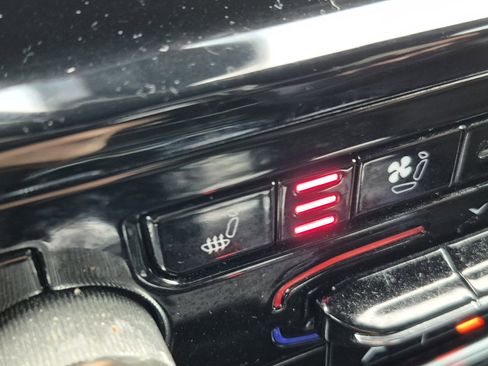 Used 2022 Jeep Grand Cherokee L Overland w/ Luxury Tech Group IV image 35