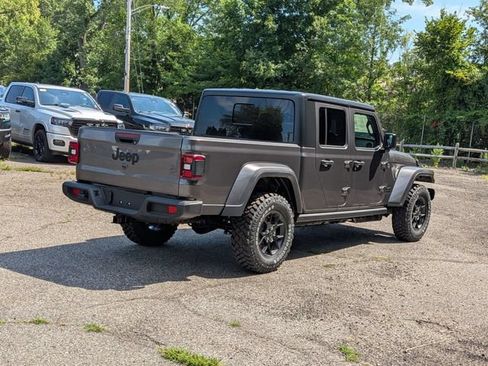 New 2026 Jeep Gladiator Sport AWD/4WD image 3