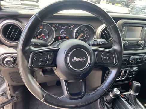 Used 2020 Jeep Wrangler Sport AWD/4WD image 16