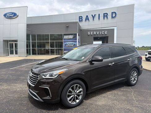Used 2017 Hyundai Santa Fe SE AWD/4WD image 1