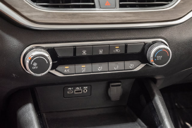 Used 2024 Nissan Altima 2.5 SV FWD image 18