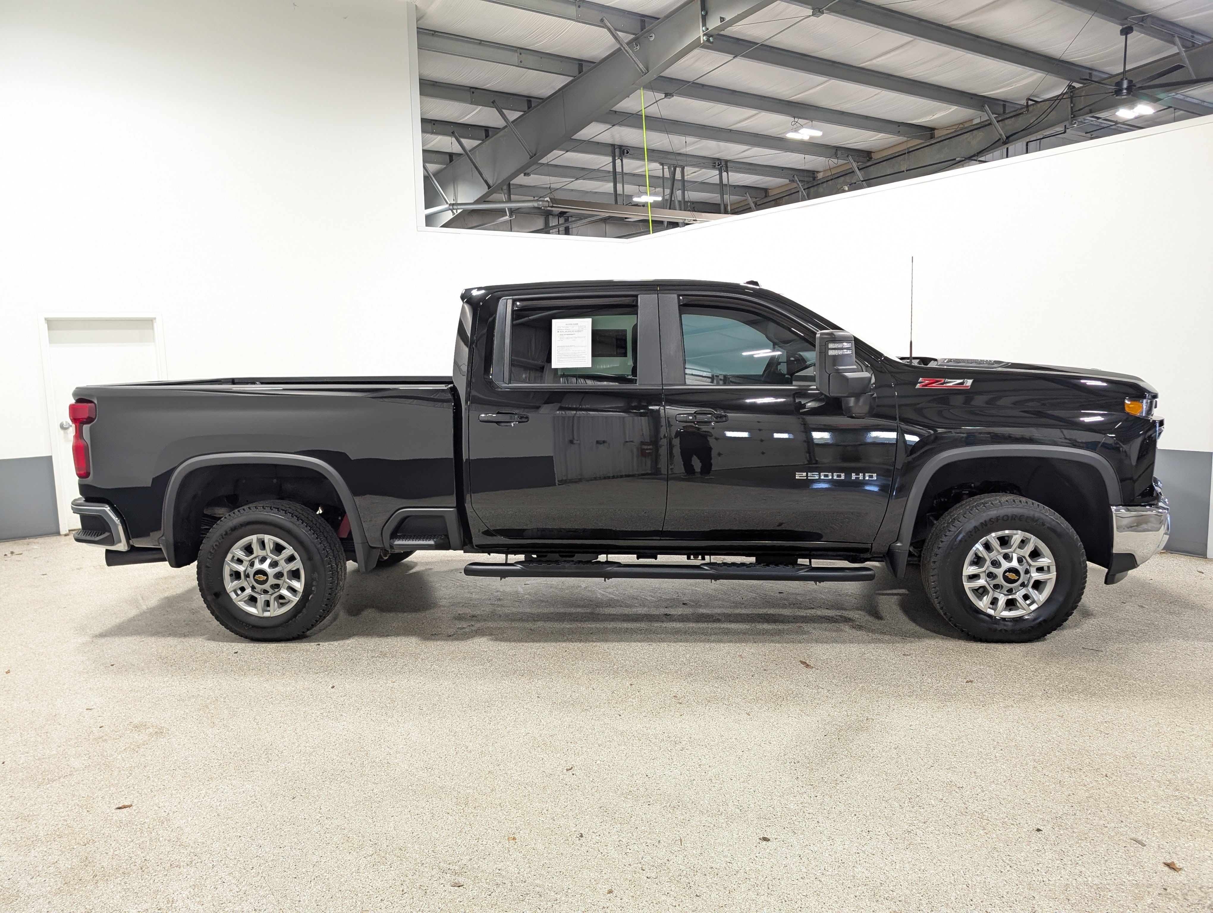 Used 2024 Chevrolet Silverado 2500 LT w/ All Star Edition AWD/4WD image 2