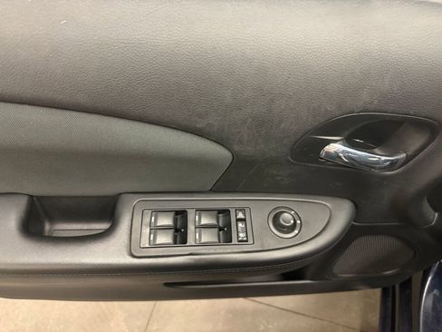 Used 2012 Chrysler 200 Touring w/ Cold Weather Group image 9