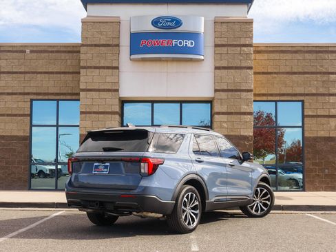 New 2026 Ford Explorer ST-Line image 6
