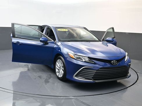 Used 2023 Toyota Camry LE image 32