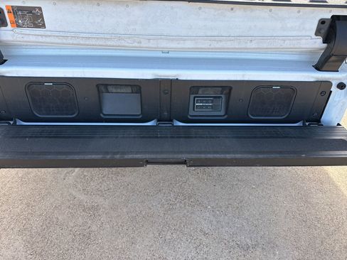 Used 2025 GMC Sierra 2500 Denali Ultimate image 9