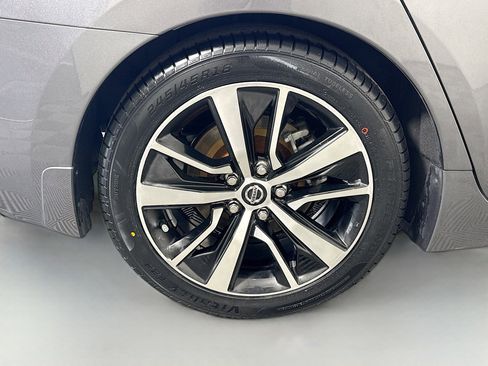 Used 2021 Nissan Maxima 3.5 SV w/ Floor Mat Group FWD image 33