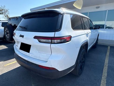 Certified 2023 Jeep Grand Cherokee L Altitude AWD/4WD image 6