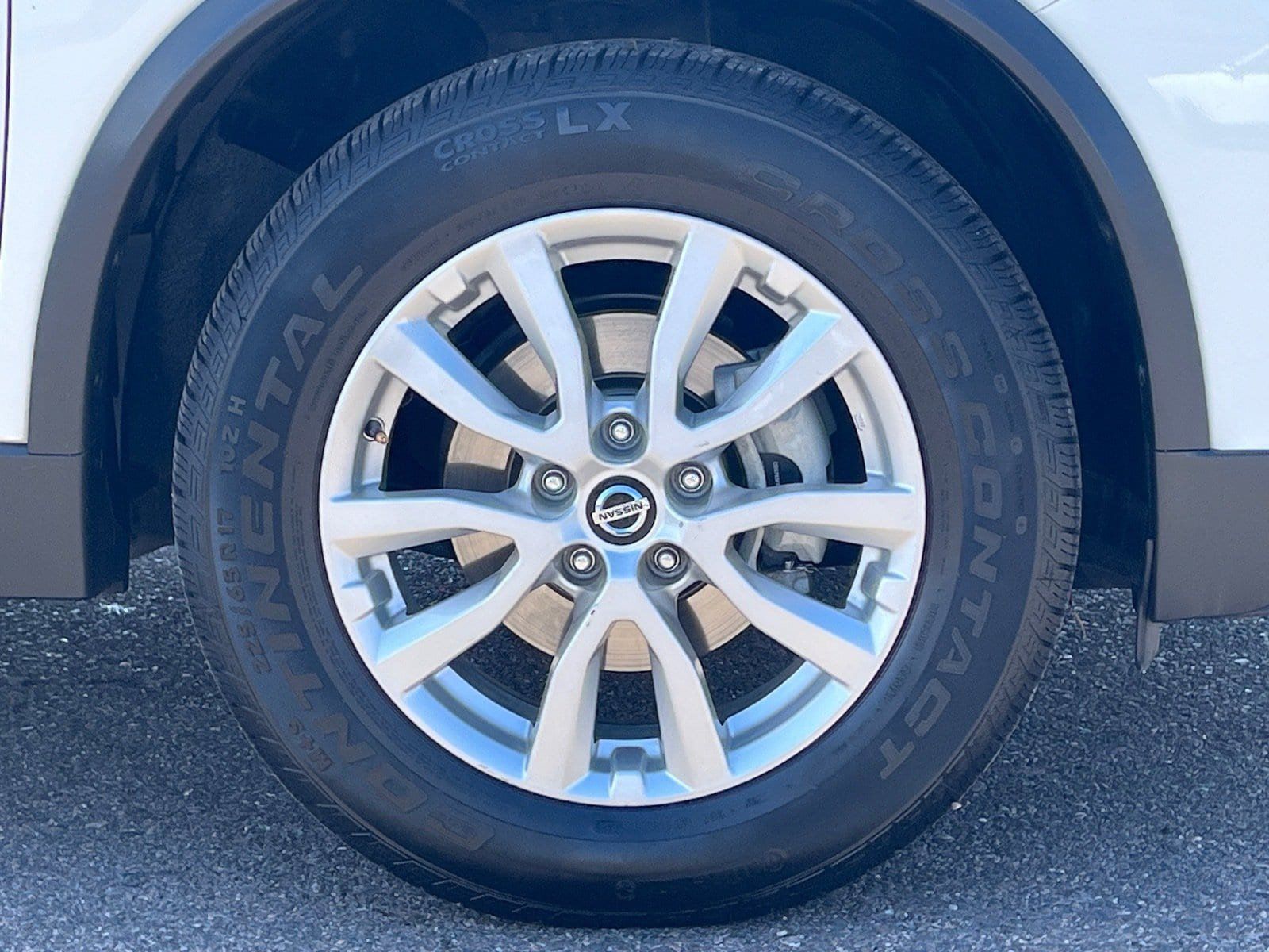 Used 2020 Nissan Rogue SV AWD/4WD image 8