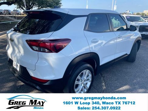 Used 2023 Chevrolet TrailBlazer LS FWD image 3