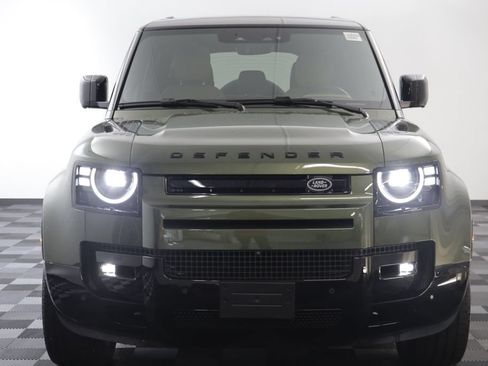 Certified 2026 Land Rover Defender 110 X-Dynamic SE AWD/4WD image 21