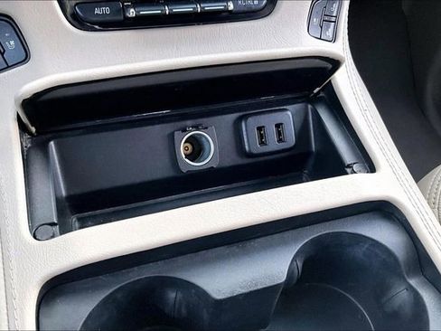 Used 2019 GMC Yukon Denali w/ Denali Ultimate Package image 15