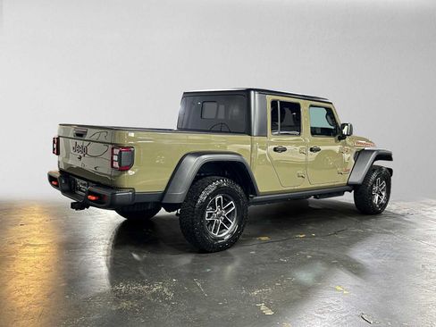 Used 2026 Jeep Gladiator Mojave AWD/4WD image 3