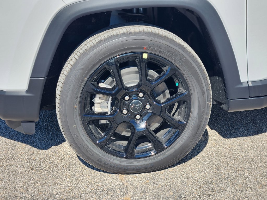 New 2026 Jeep Compass Latitude AWD/4WD image 9
