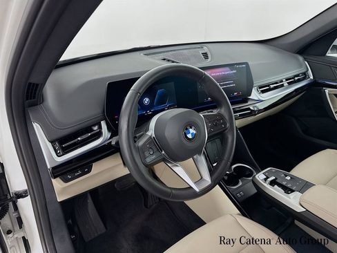 Used 2023 BMW X1 xDrive28i w/ Convenience Package AWD/4WD image 9