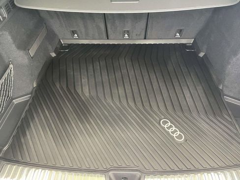 Certified 2025 Audi Q5 Premium w/ Convenience Package AWD/4WD image 19