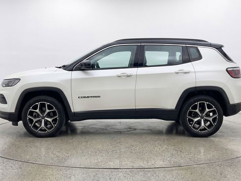 Used 2025 Jeep Compass Limited AWD/4WD image 5