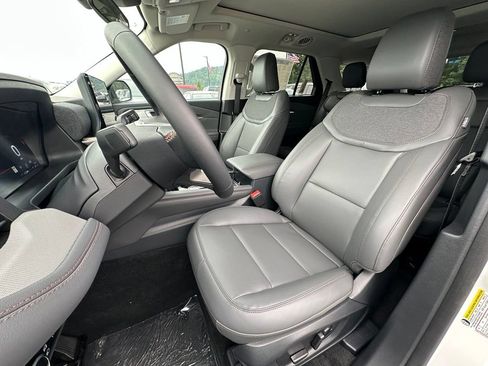 New 2026 Ford Explorer Active w/ Active Comfort Package AWD/4WD image 16