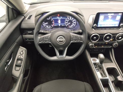Used 2024 Nissan Sentra SV FWD image 22