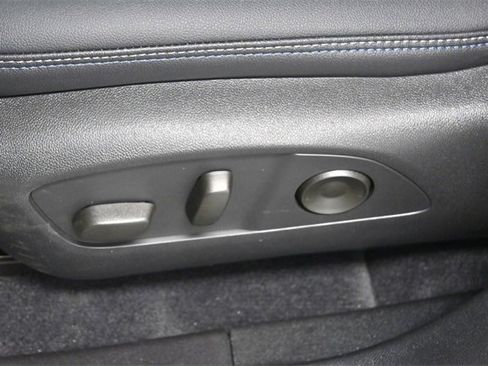 New 2026 Chevrolet Equinox EV LT image 12