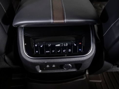 Used 2026 Nissan Armada Platinum Reserve AWD/4WD image 27