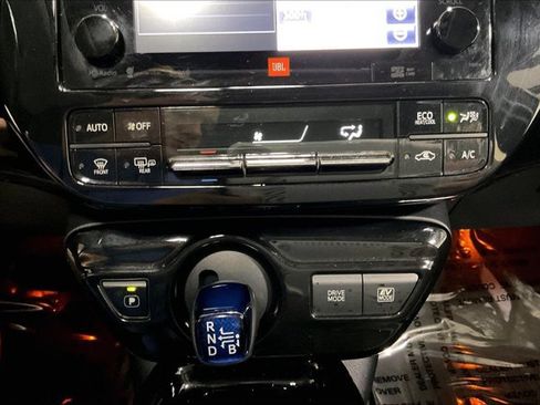 Used 2017 Toyota Prius Four w/ Advanced Technology Package FWD image 35
