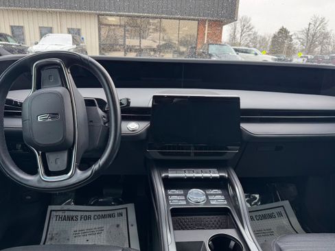 Used 2024 Lincoln Nautilus Reserve w/ Equipment Group 202A image 17