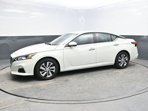 Used 2021 Nissan Altima 2.5 S image 3