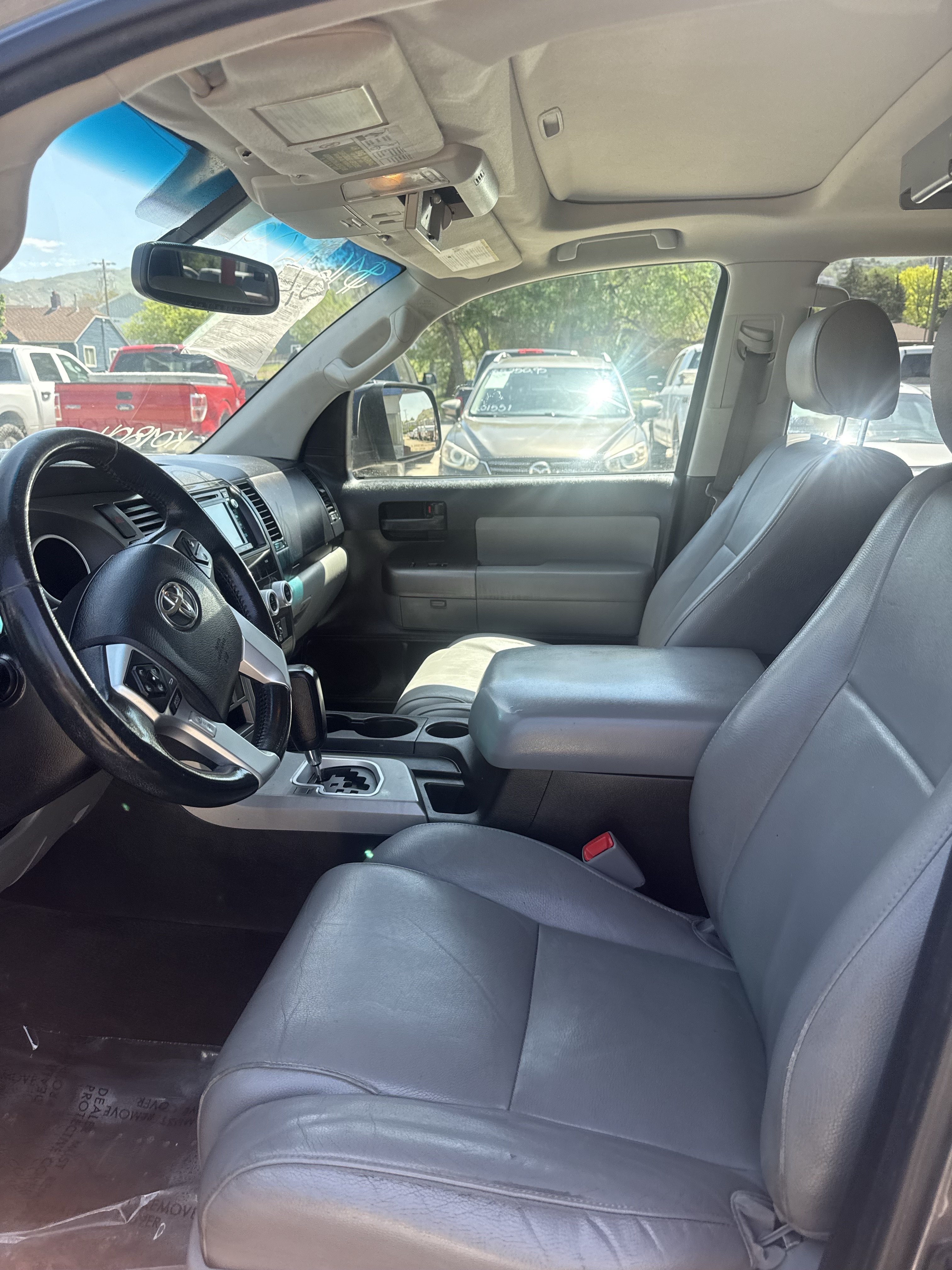 Used 2017 Toyota Sequoia SR5 w/ Premium Package AWD/4WD image 12