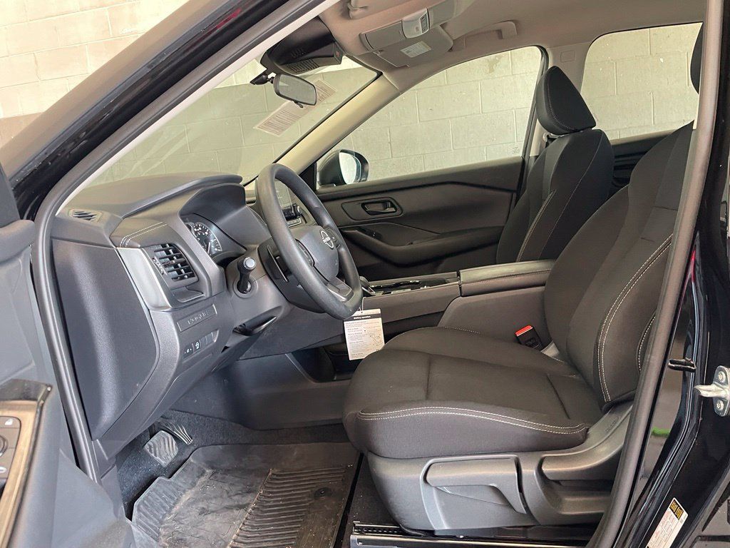Certified 2026 Nissan Rogue S FWD image 10
