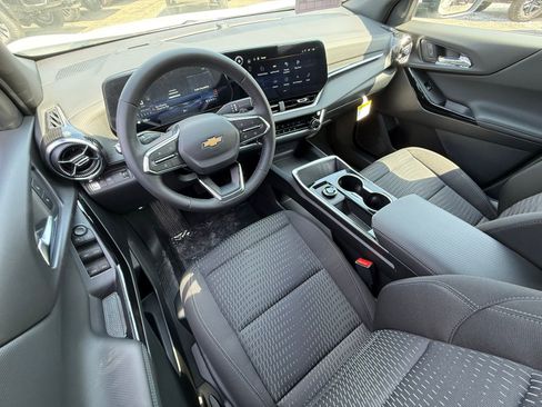 New 2026 Chevrolet Equinox LT FWD image 24