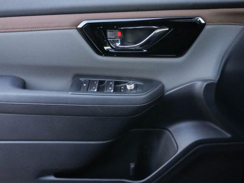 Used 2025 Subaru Forester Sport image 25