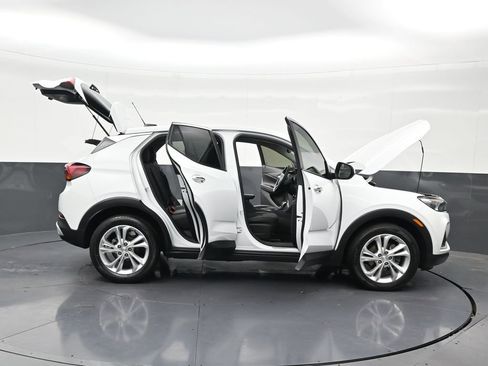 Used 2023 Buick Encore GX Preferred w/ Cold Weather Comfort Package FWD image 34