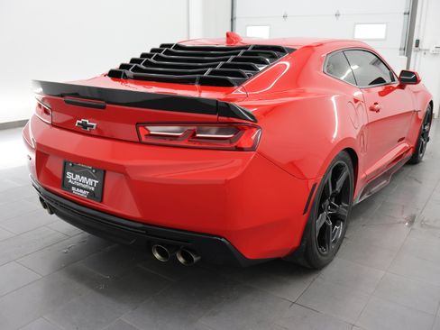 Used 2017 Chevrolet Camaro SS RWD image 5
