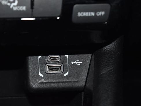 Used 2024 Jeep Compass Latitude image 16