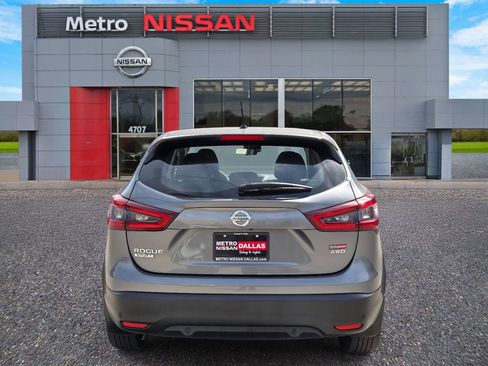 Certified 2022 Nissan Rogue Sport S image 5