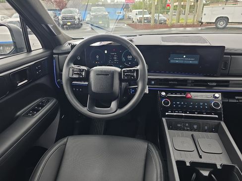 Used 2025 Hyundai Santa Fe Calligraphy AWD/4WD image 23