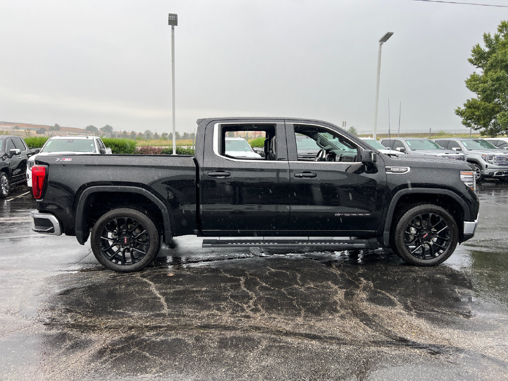 Used 2025 GMC Sierra 1500 SLT w/ SLT Premium Plus Package AWD/4WD image 5
