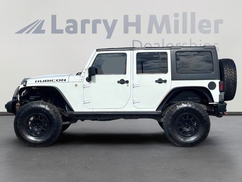 Used 2014 Jeep Wrangler Unlimited Rubicon AWD/4WD image 3