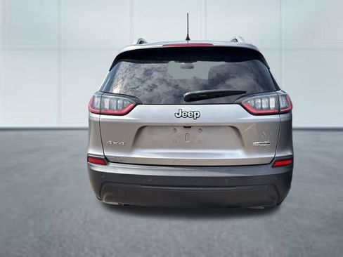 Used 2021 Jeep Cherokee Latitude Plus w/ Sun & Sound Group AWD/4WD image 3