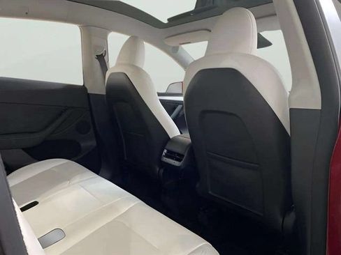 Used 2024 Tesla Model Y 2WD image 48