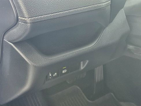 Used 2023 Toyota RAV4 LE FWD image 6