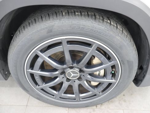 Used 2022 Mercedes-Benz GLB 35 AMG 4MATIC image 3
