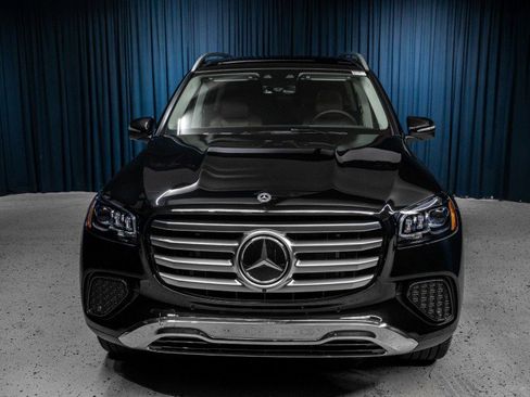 New 2026 Mercedes-Benz GLS 450 4MATIC image 2