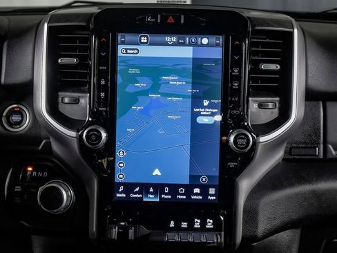 Used 2024 RAM 2500 Big Horn w/ Safety Group image 24